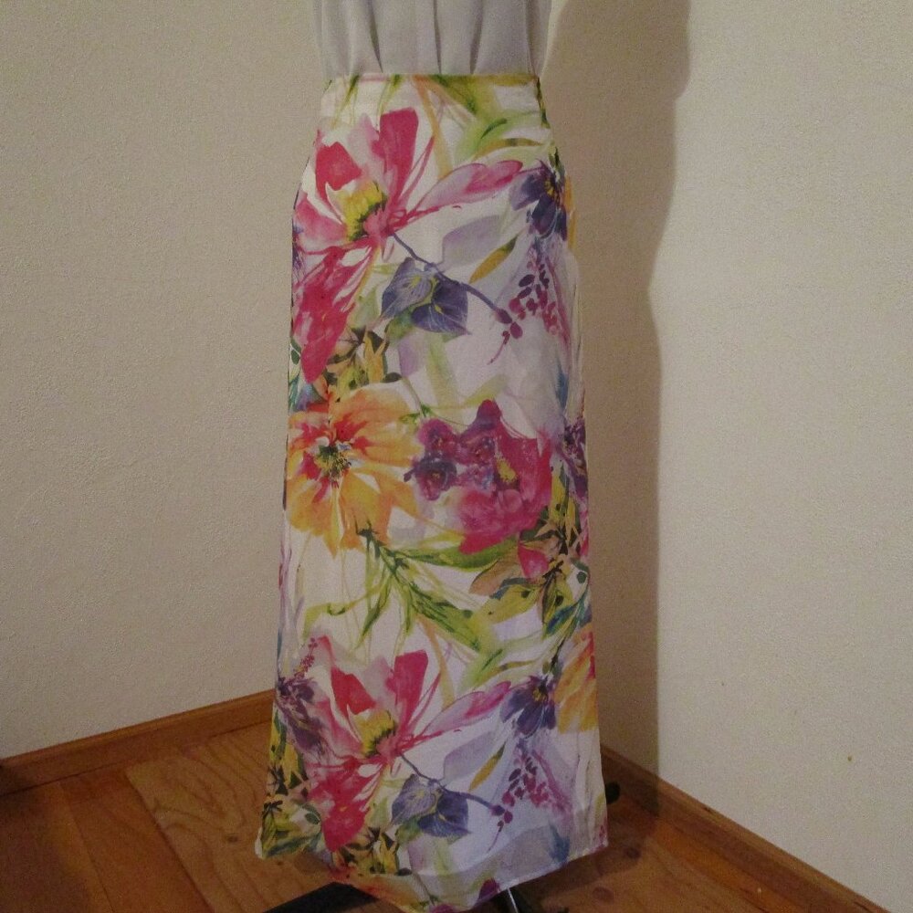Silk Skirt in Vibrant Floral Print - Yumi Kim Ariel